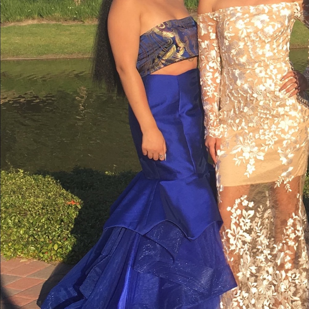 Dress - Picture 3 of 3